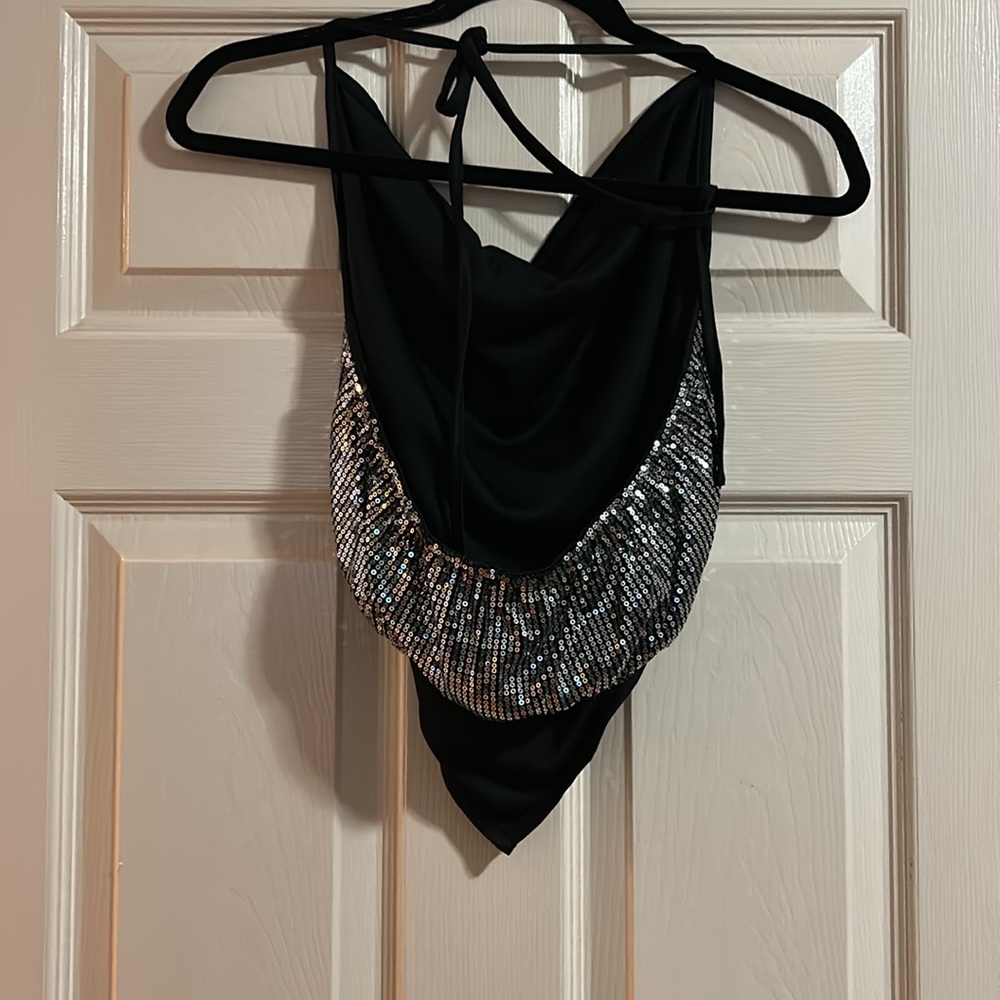 Triangle top - Picture 2 of 3